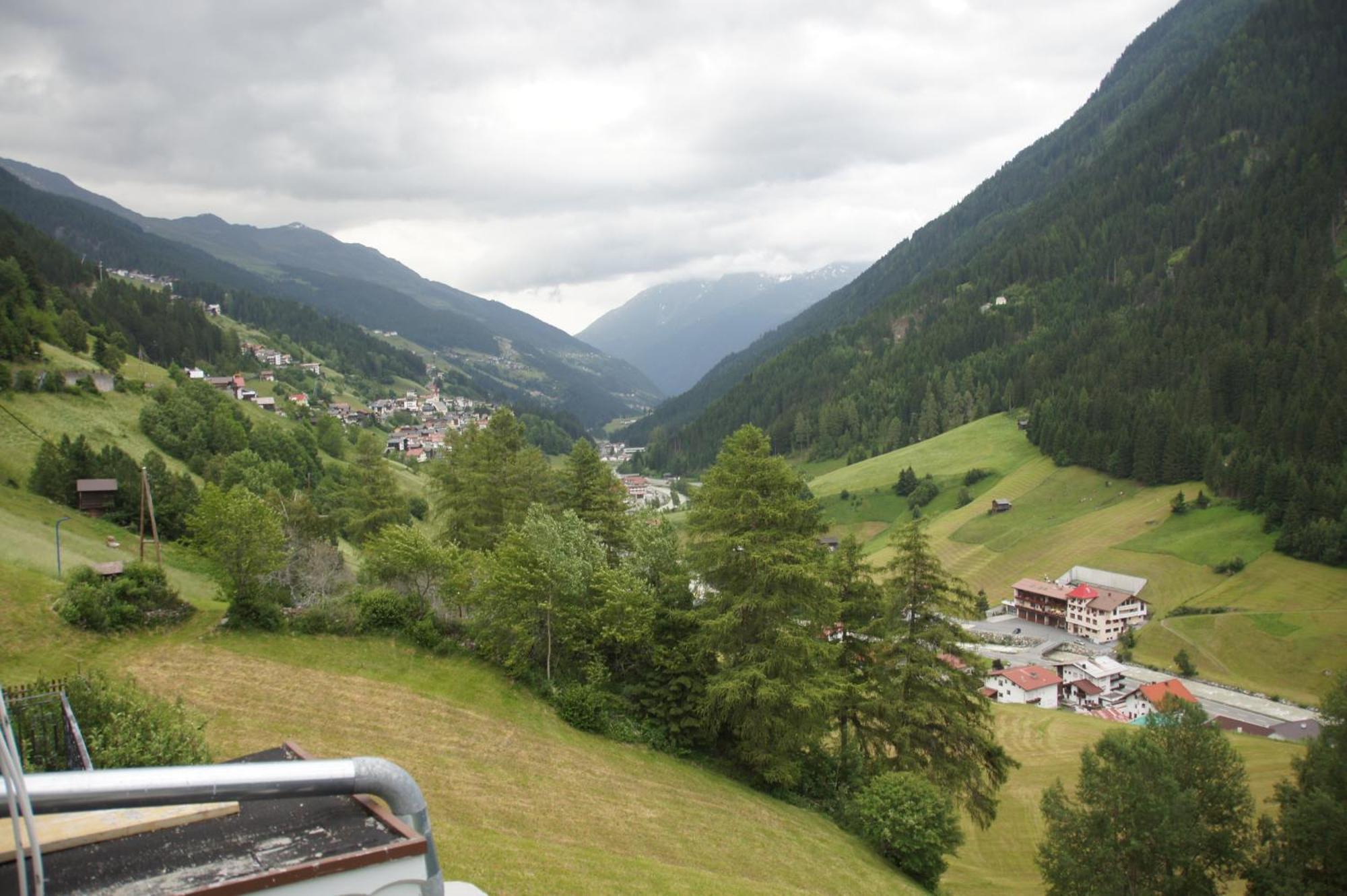 Hotel Apart Garni Dorfblick à Kappl  Extérieur photo